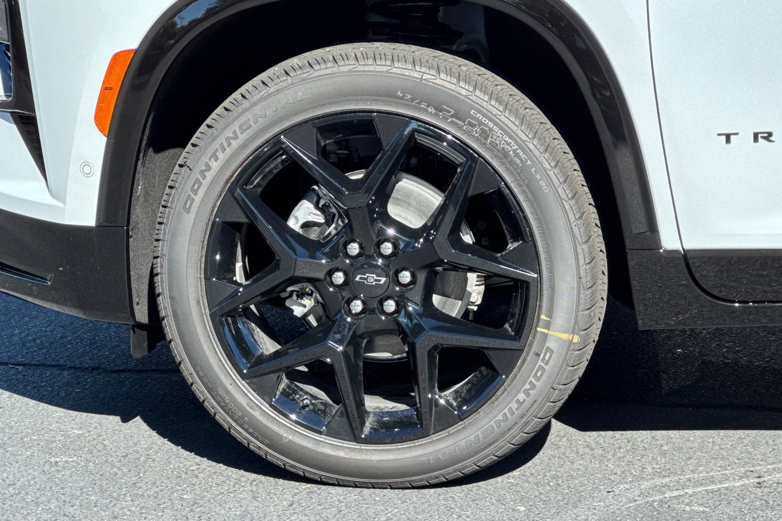 New 2026 Chevrolet Traverse RS w/ LPO, Floor Liner Package AWD/4WD image 26