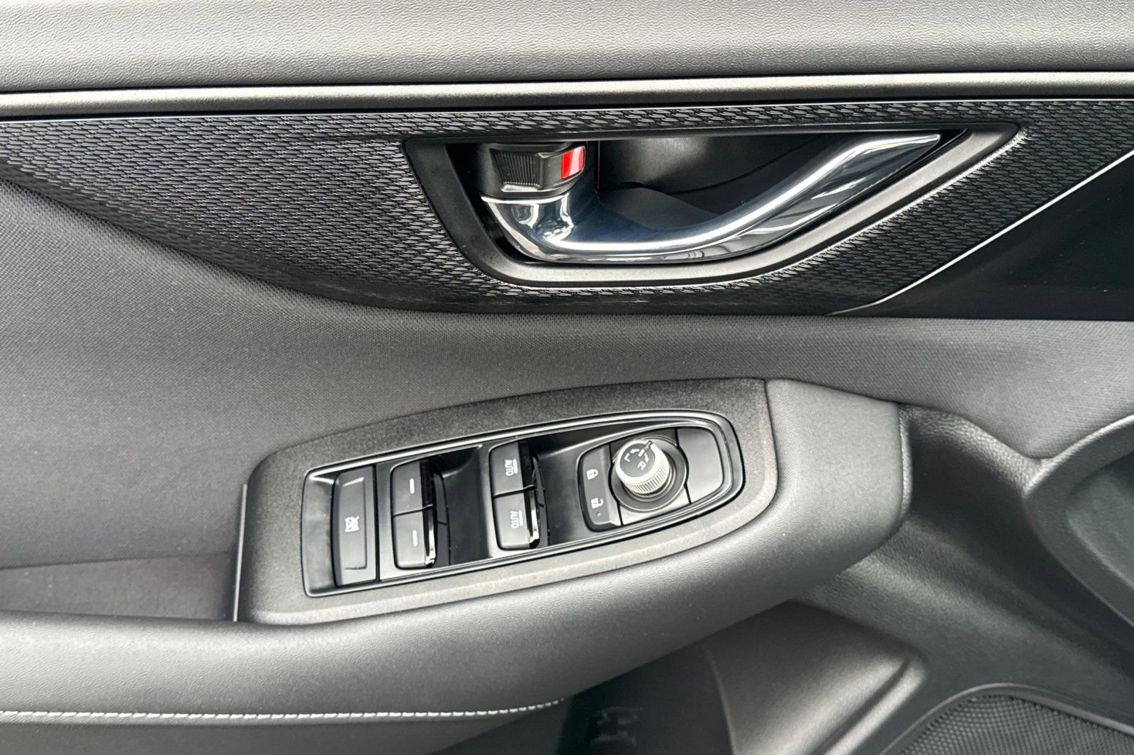 Used 2025 Subaru Outback Premium image 13