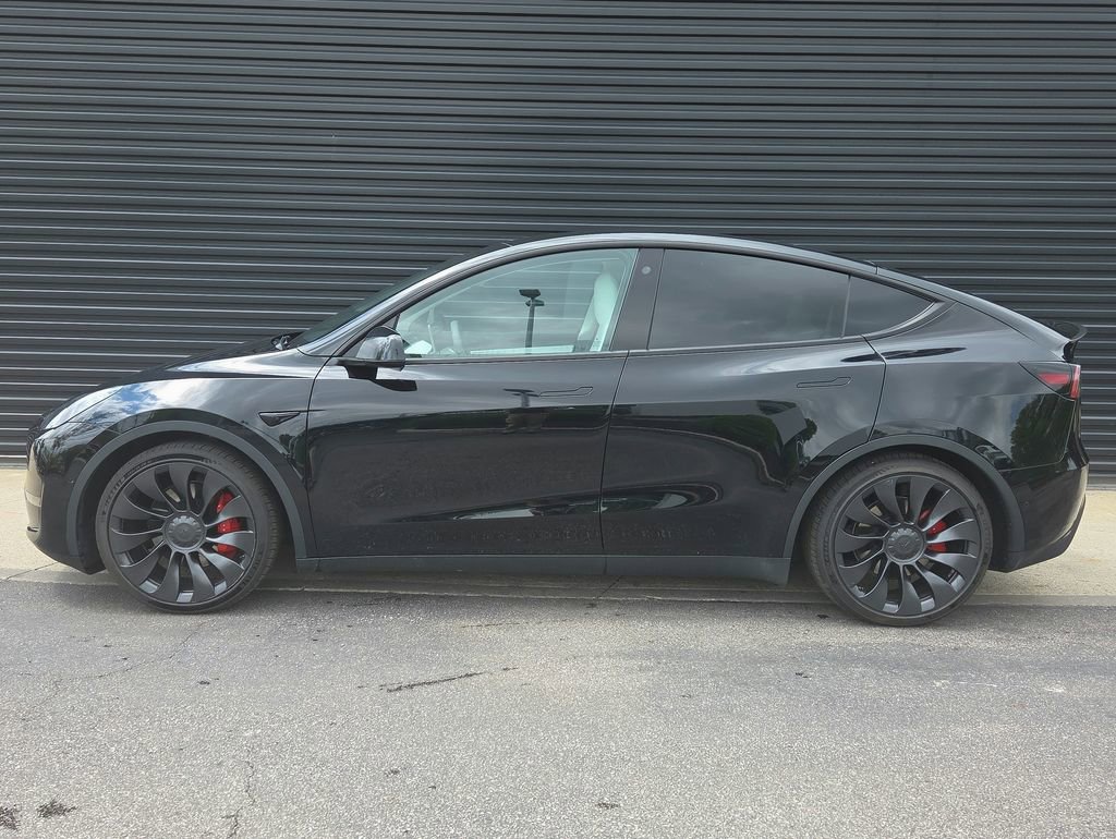 Used 2022 Tesla Model Y Performance AWD/4WD image 2