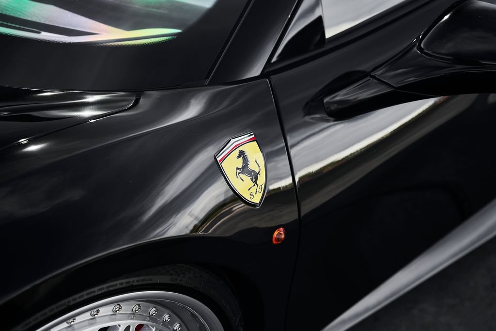 Used 2018 Ferrari 488 Spider RWD image 10