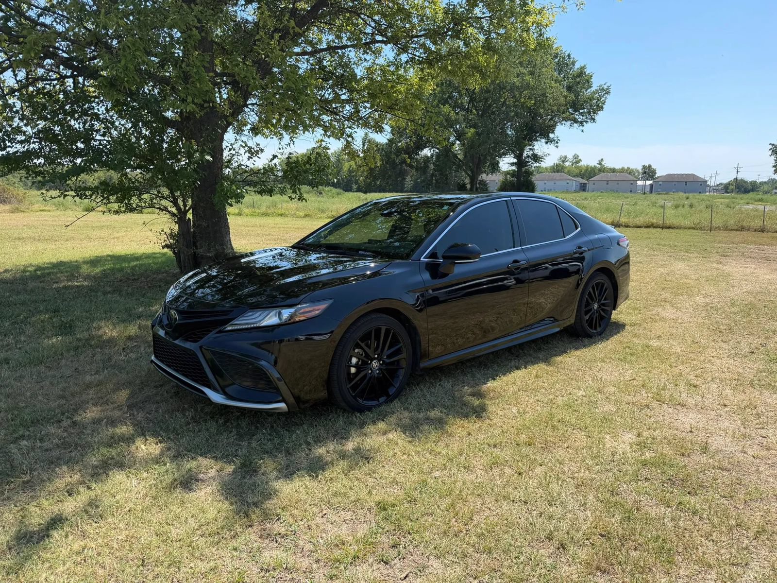 Used 2023 Toyota Camry XSE FWD image 1