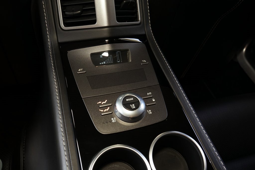 Used 2012 Aston Martin Rapide image 21