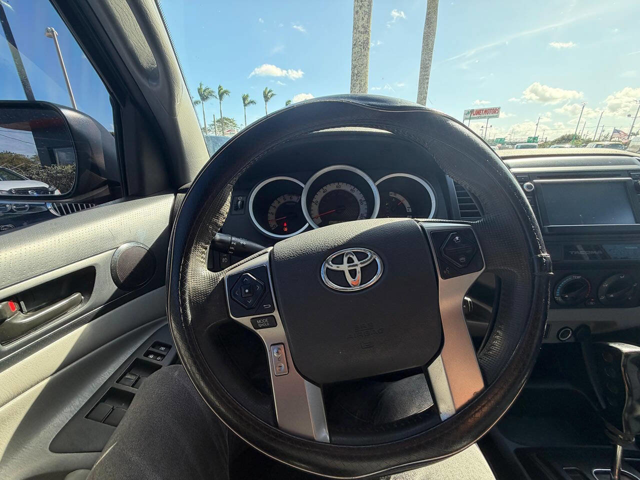 Used 2015 Toyota Tacoma PreRunner w/ Convenience Package image 14