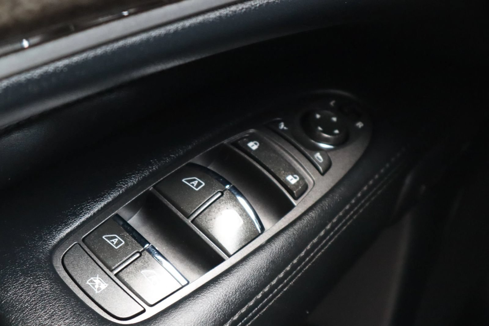 Used 2014 INFINITI QX60 Luxe w/ Premium Plus Package AWD/4WD image 27