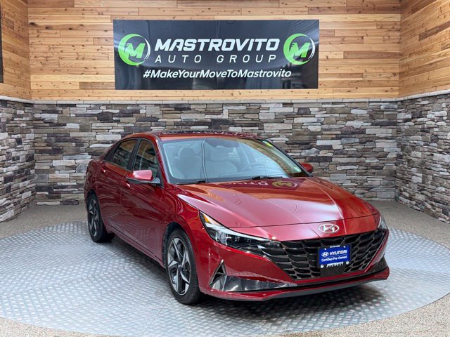Certified 2023 Hyundai Elantra Limited w/ Preferred Accessory Package FWD image 4
