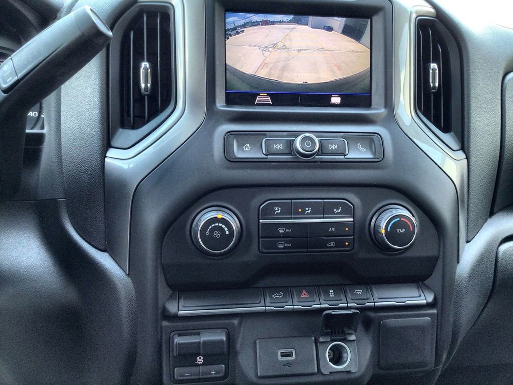 Used 2020 Chevrolet Silverado 1500 Custom w/ Custom Value Package image 15