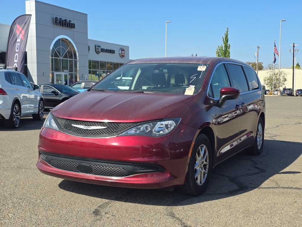 Used 2022 Chrysler Voyager LX FWD image 8