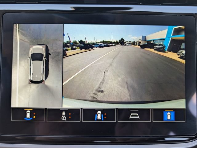 Used 2023 Chevrolet Bolt EUV Premier w/ Sun & Sound Package FWD image 24