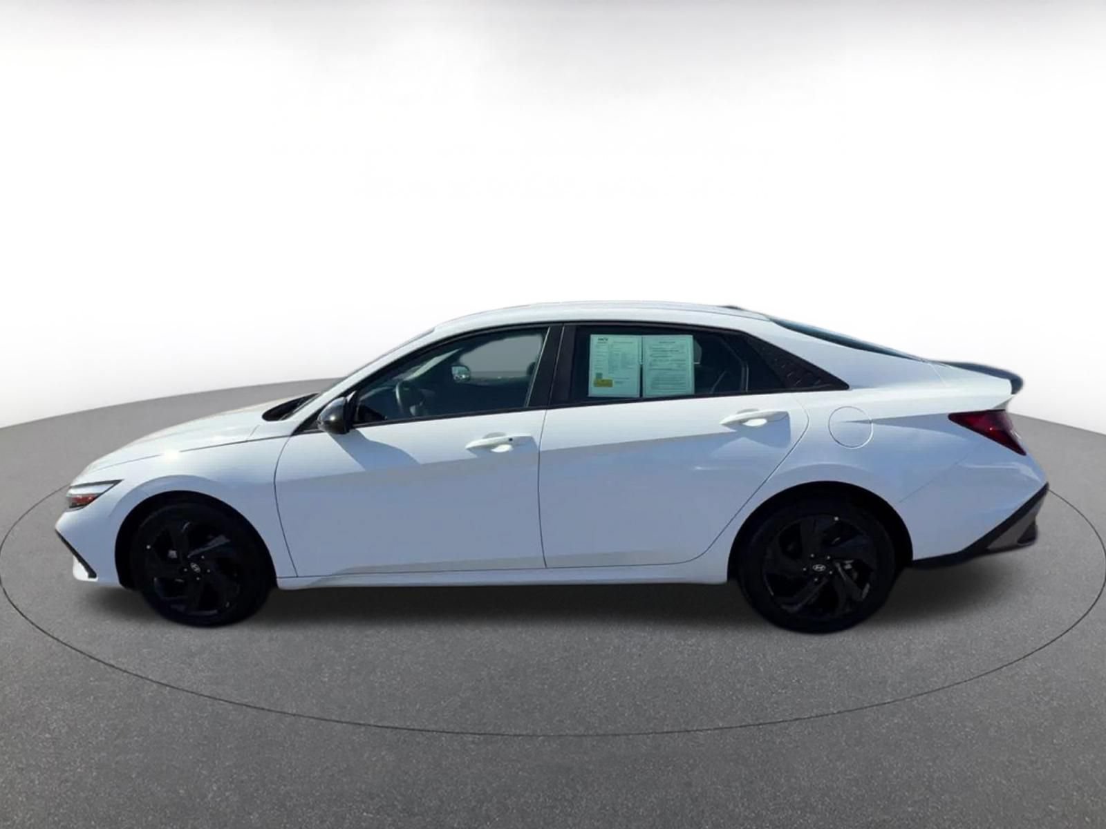 Used 2026 Hyundai Elantra Sport FWD image 9