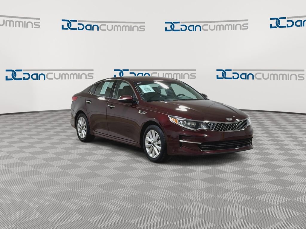 Used 2018 Kia Optima EX image 3