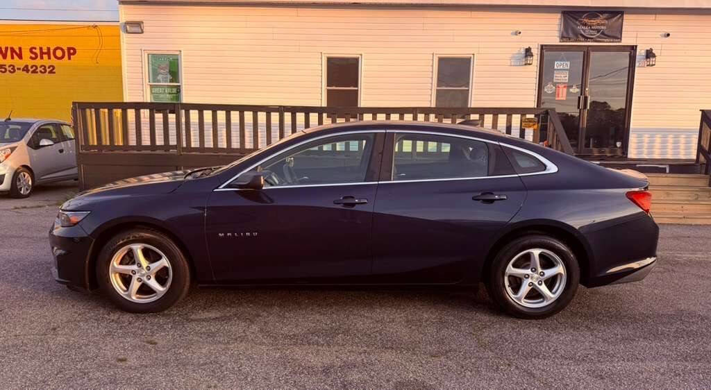 Used 2017 Chevrolet Malibu LS image 4