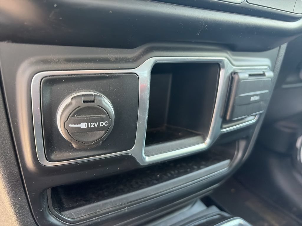 Used 2022 Jeep Gladiator Sport AWD/4WD image 19