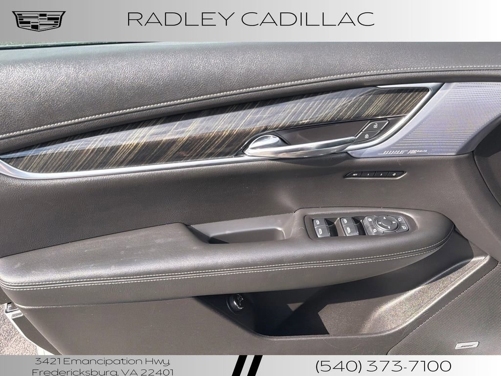 Used 2020 Cadillac XT6 Premium Luxury AWD/4WD image 4