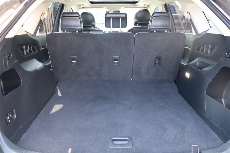 Used 2019 Ford Edge SEL w/ Equipment Group 201A AWD/4WD image 29