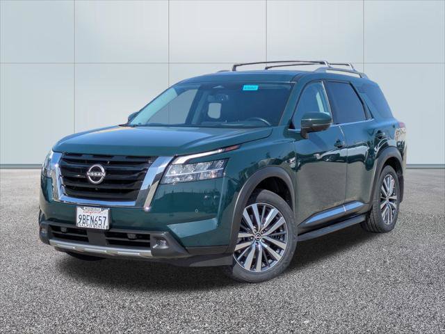 Used 2022 Nissan Pathfinder Platinum w/ Cargo Package FWD image 1