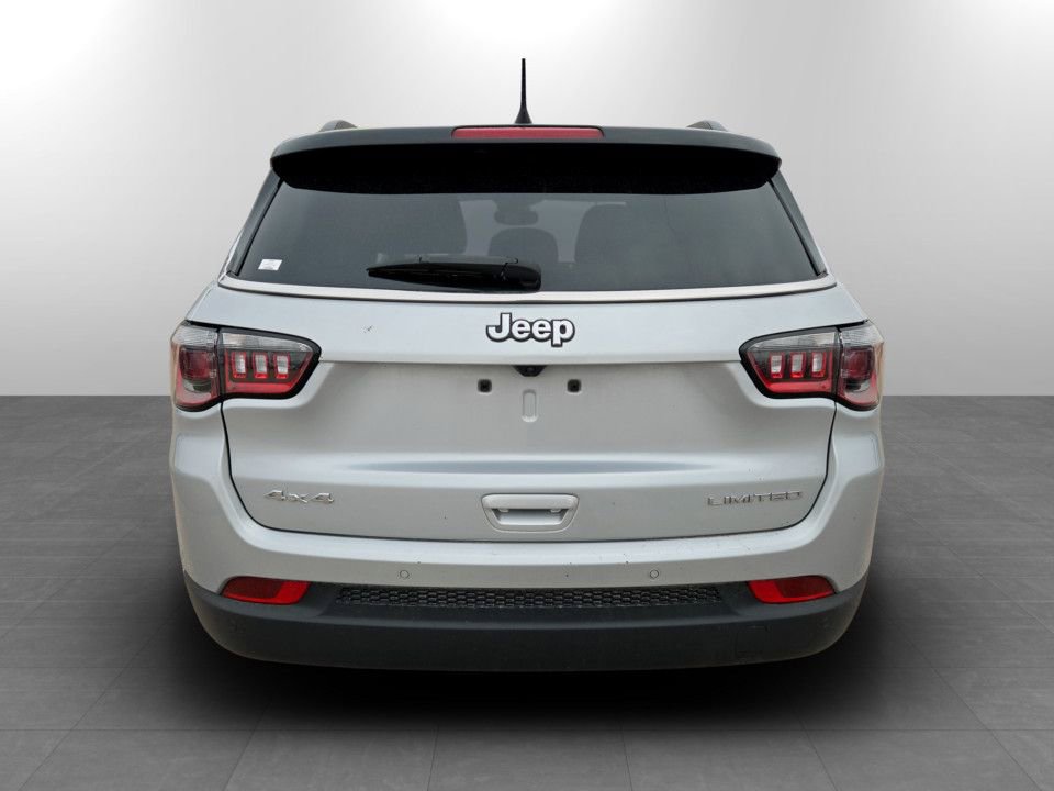 Used 2025 Jeep Compass Limited image 7