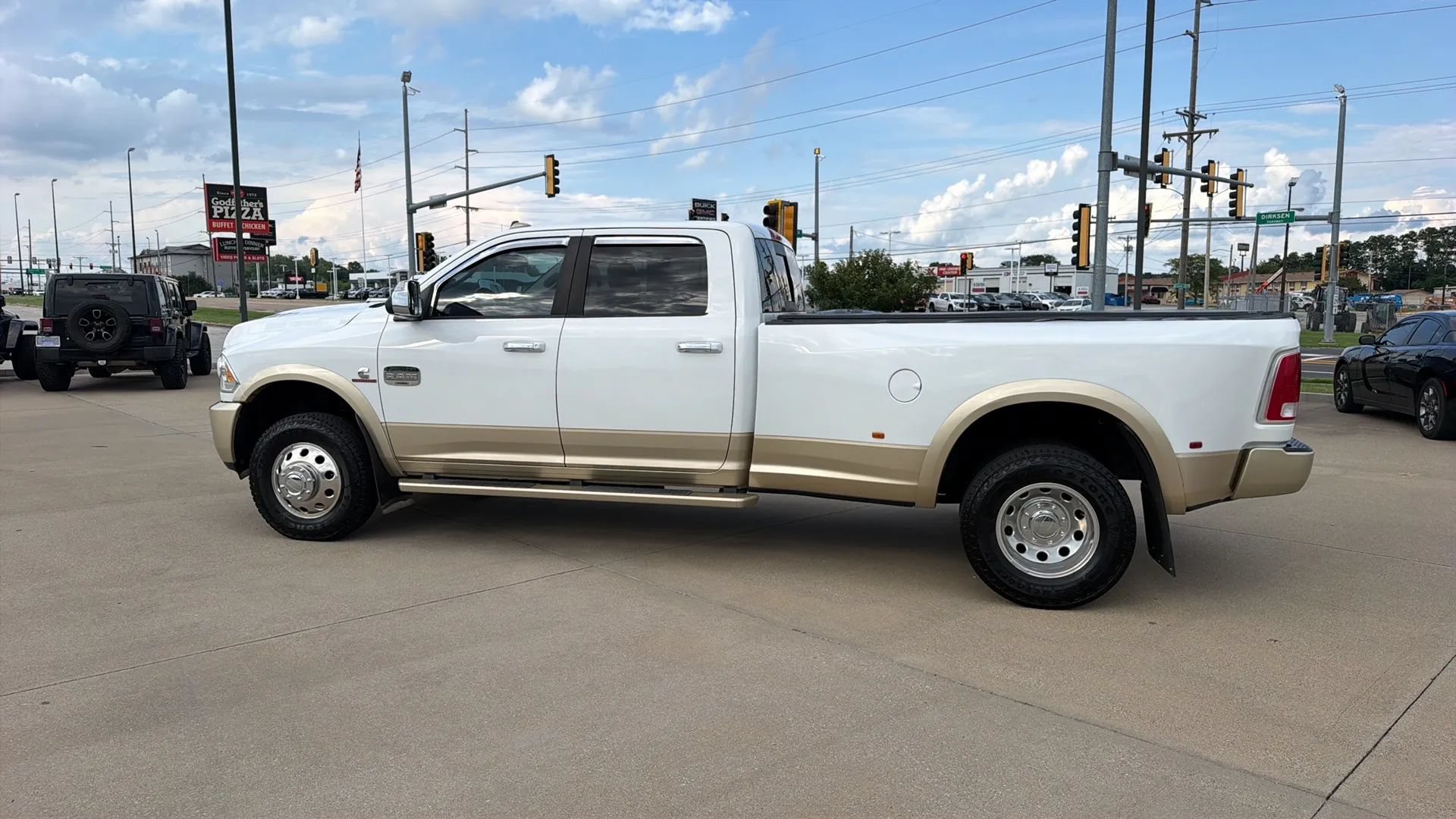Used 2015 RAM 3500 Laramie Longhorn w/ Convenience Group AWD/4WD image 11