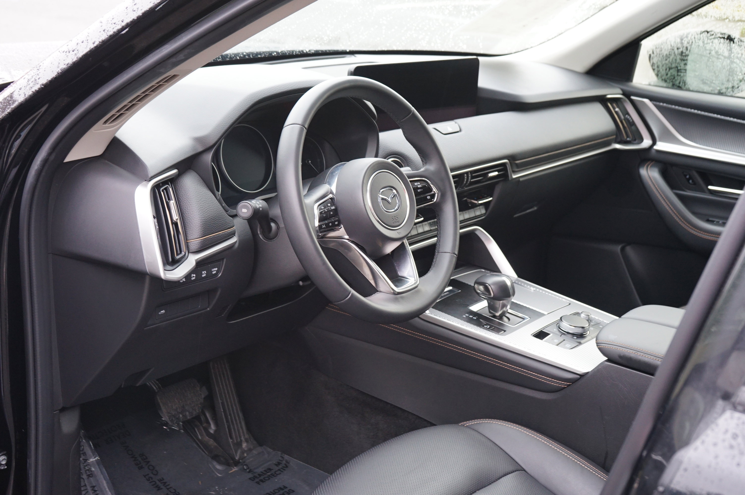 Certified 2025 MAZDA CX-70 3.3 Turbo w/ Preferred Package image 12