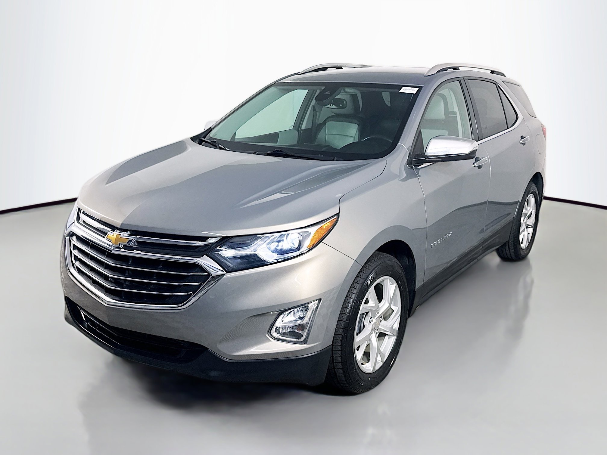 Used 2018 Chevrolet Equinox Premier FWD image 4