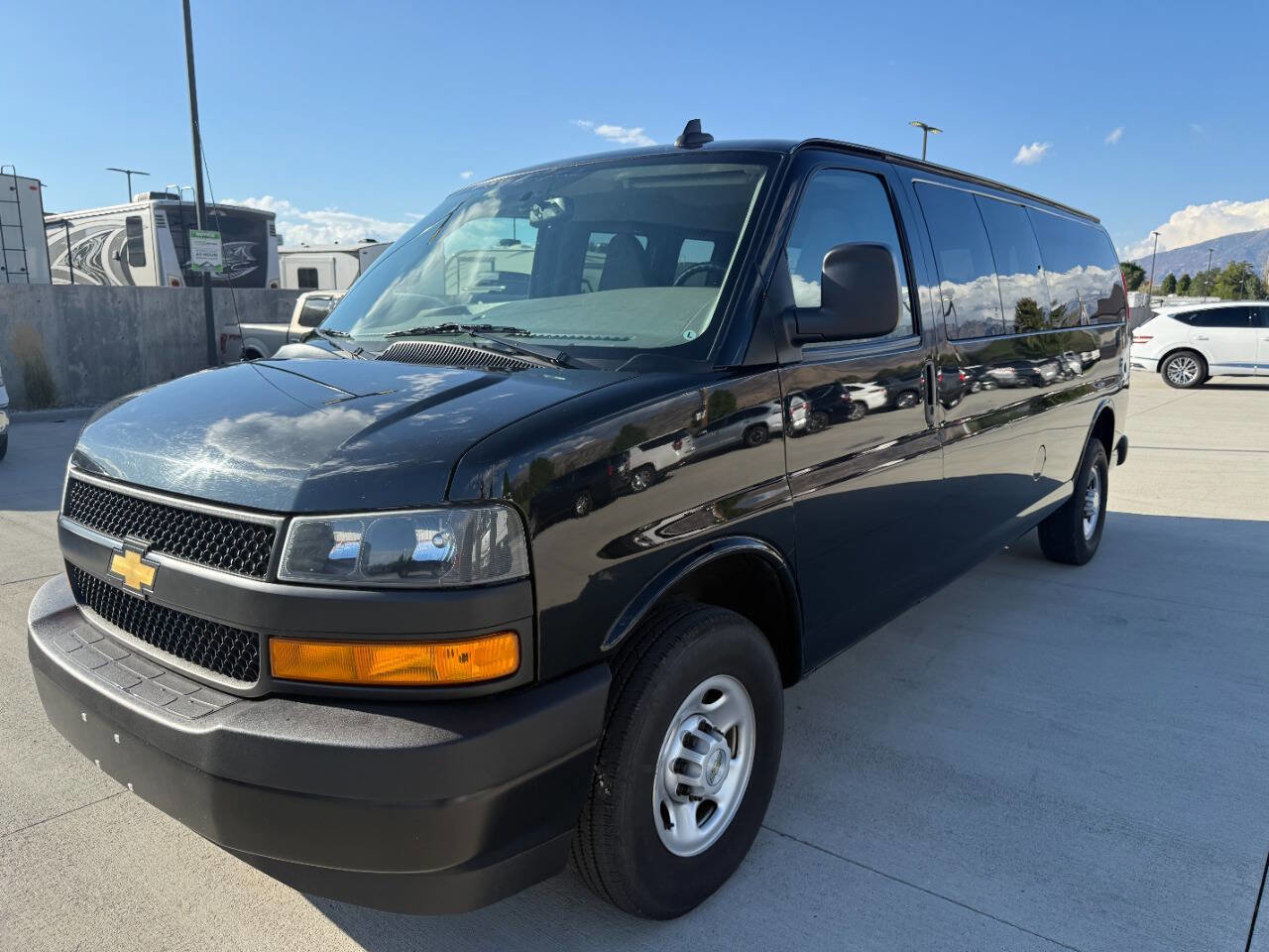 Used 2023 Chevrolet Express 3500 LS image 7