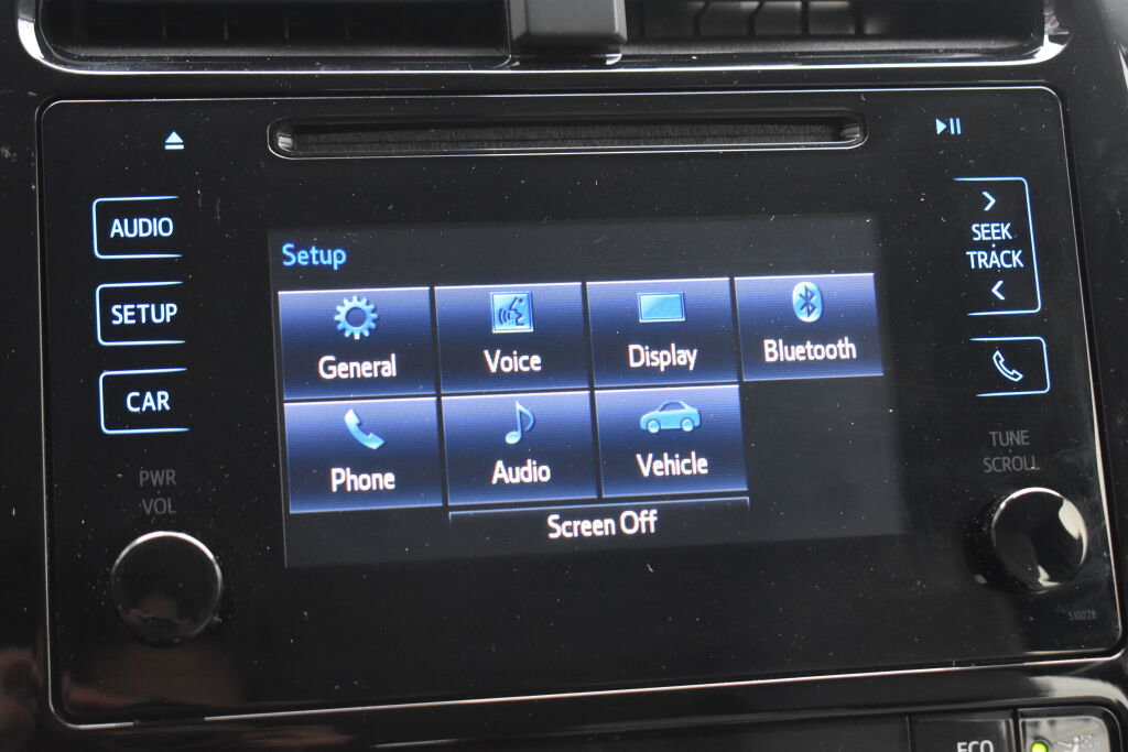 Used 2017 Toyota Prius Two w/ Prius Two Safety Plus Package FWD image 11