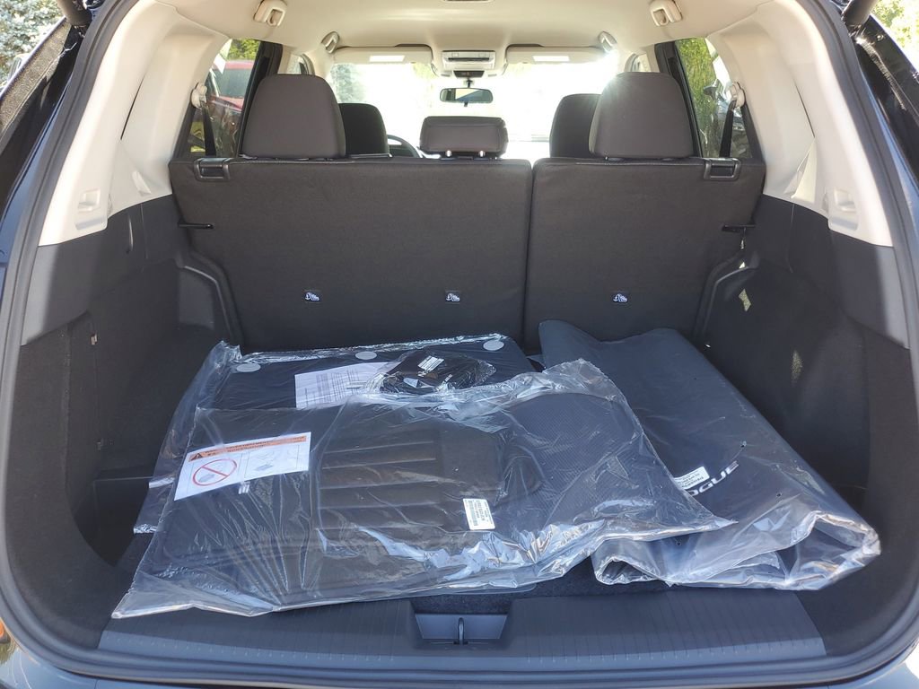 New 2026 Nissan Rogue SV image 7