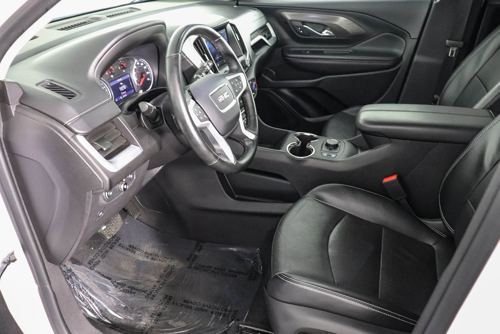 Used 2024 GMC Terrain SLT image 17