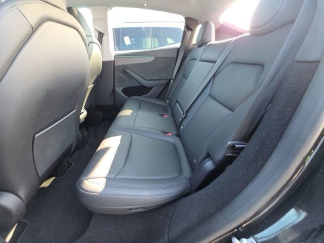 Used 2026 Tesla Model Y 2WD image 11