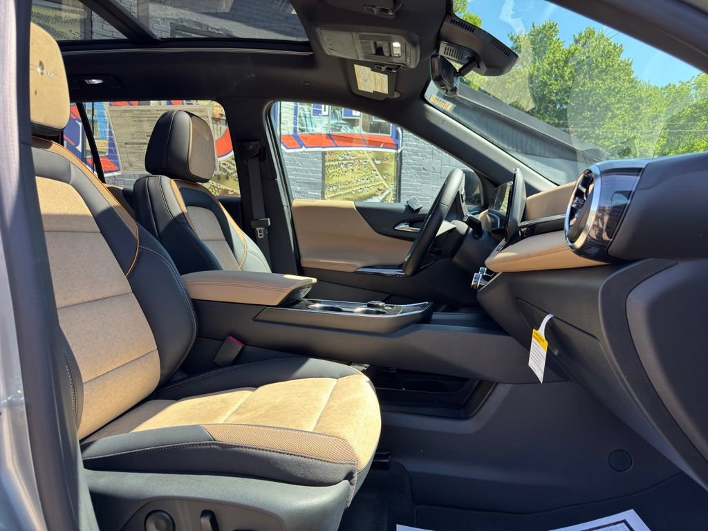 New 2026 Chevrolet Equinox ACTIV w/ Convenience Package III AWD/4WD image 10