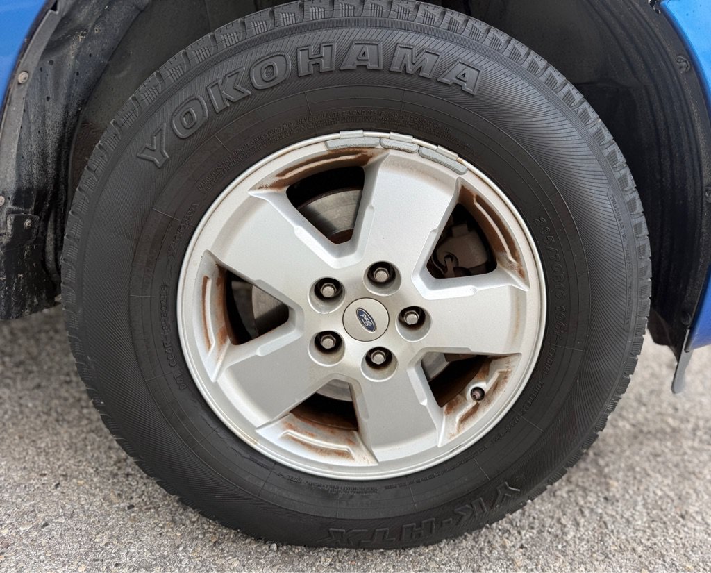 Used 2011 Ford Escape XLT w/ 202A Rapid Spec Order Code FWD image 22