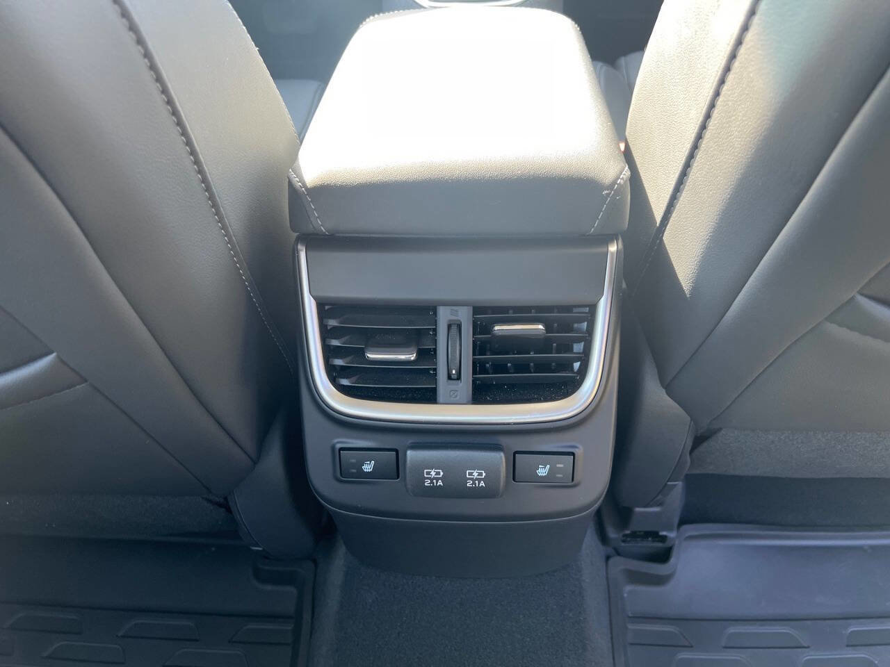 Used 2022 Subaru Legacy Limited image 11