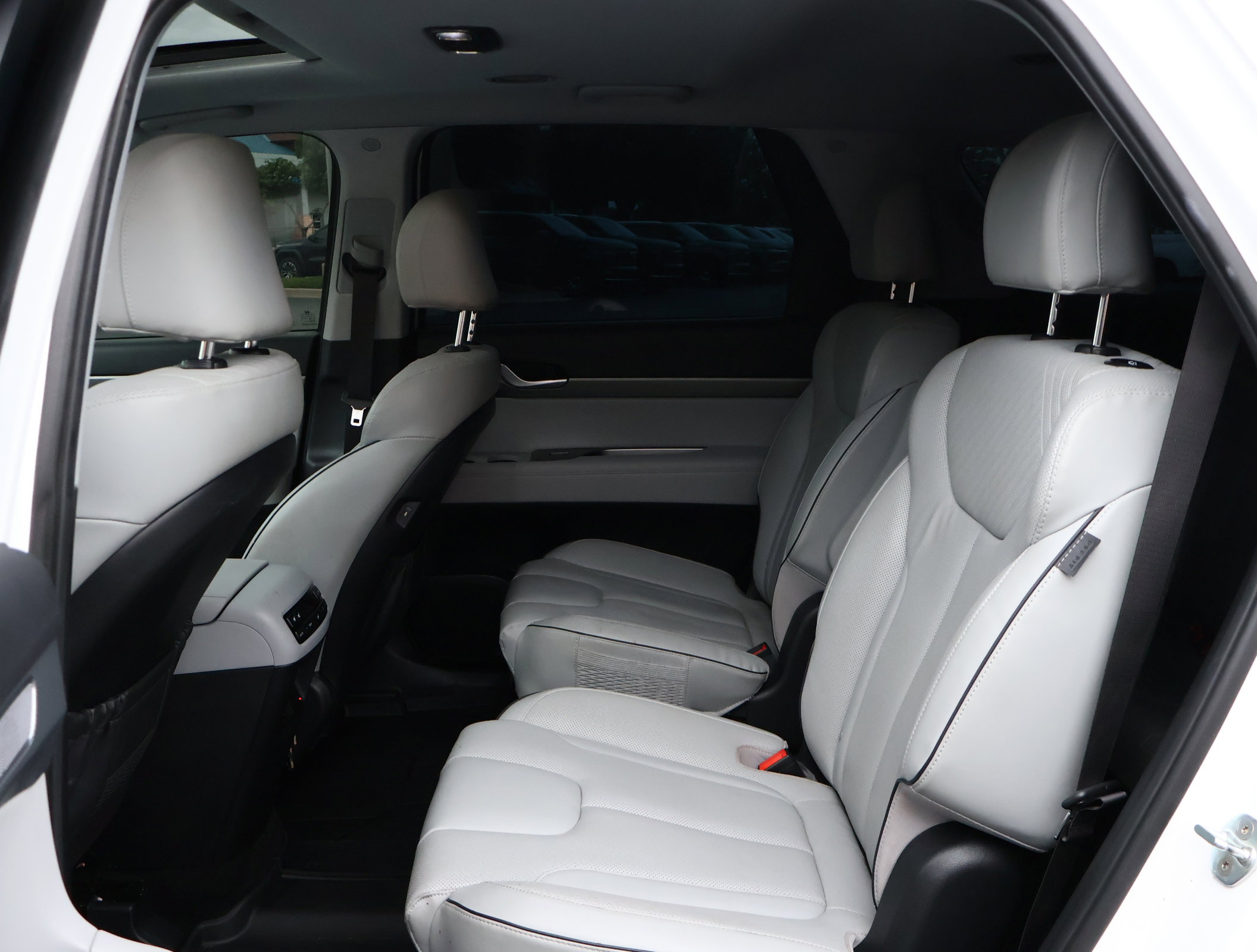 Used 2023 Hyundai Palisade SEL w/ Premium Package AWD/4WD image 24