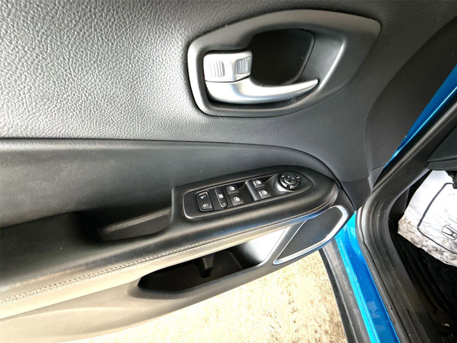 Used 2018 Jeep Compass Latitude w/ Popular Equipment Group image 15