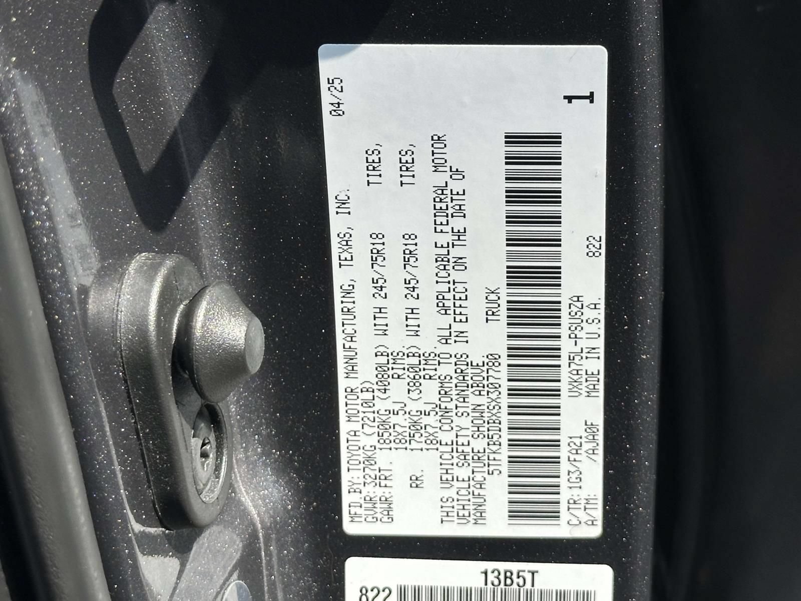 Used 2025 Toyota Tundra SR w/ SR Tow Package AWD/4WD image 30