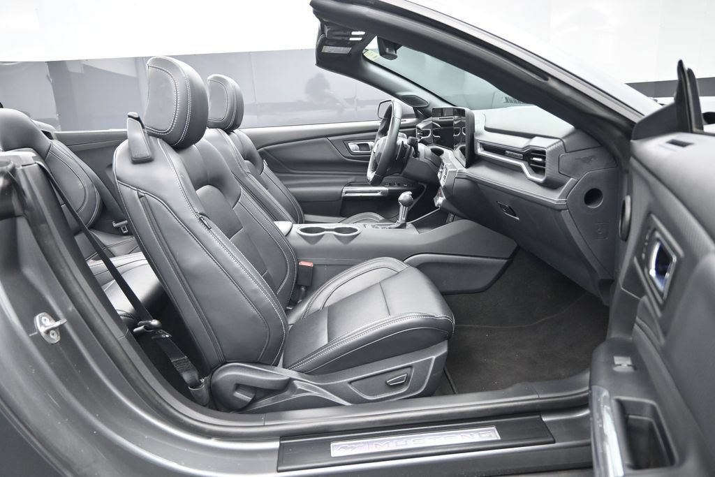 Used 2025 Ford Mustang GT Premium RWD image 27