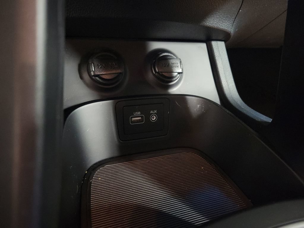 Used 2018 Hyundai Santa Fe Sport FWD image 19