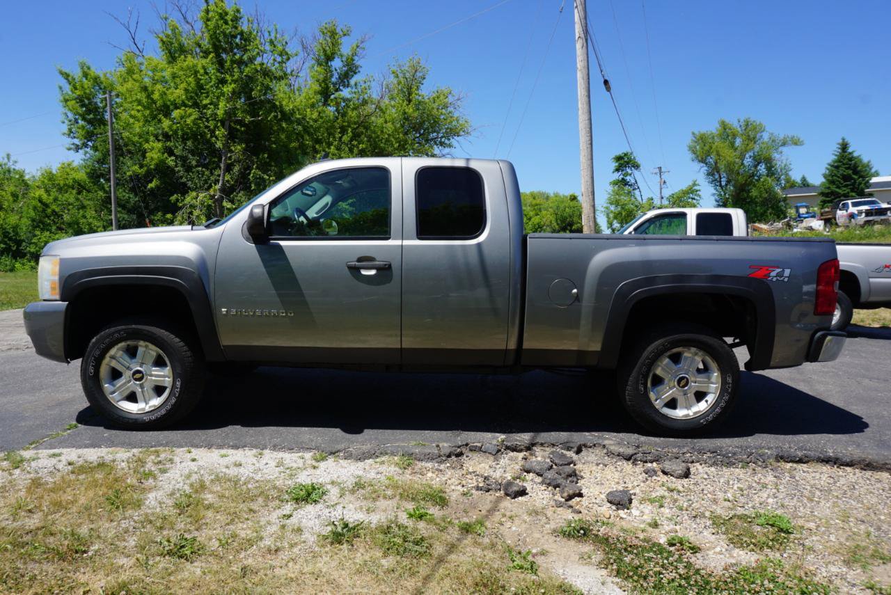 Used 2008 Chevrolet Silverado 1500 LT w/ Power Pack Plus AWD/4WD image 6