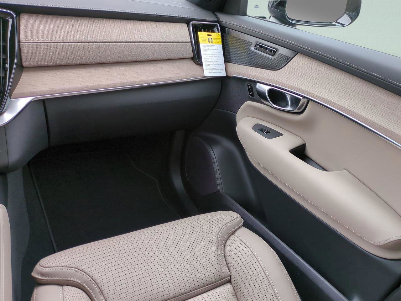 New 2026 Volvo XC90 B6 Ultra w/ Lounge Package image 15