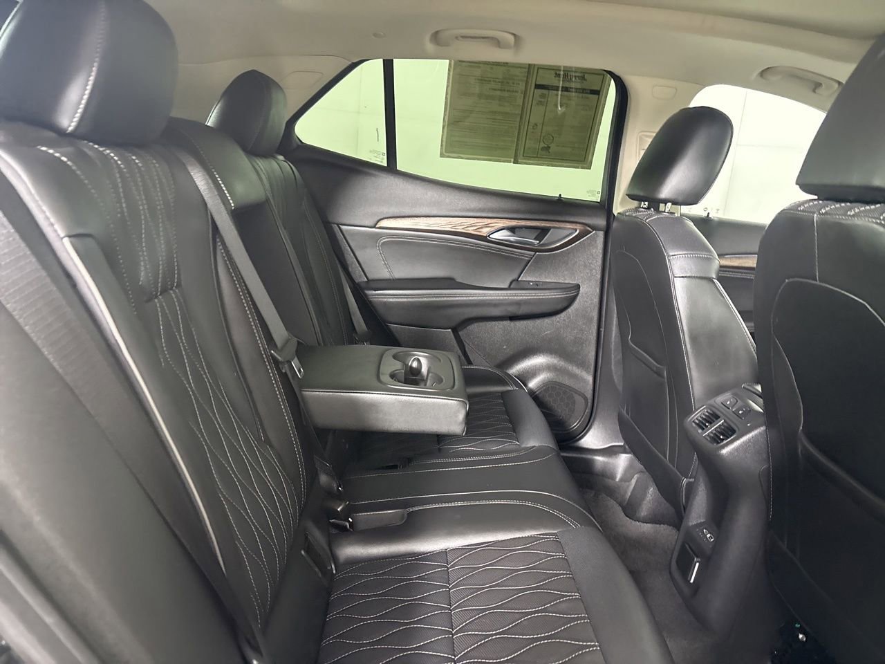 Used 2023 Buick Envision Avenir image 28