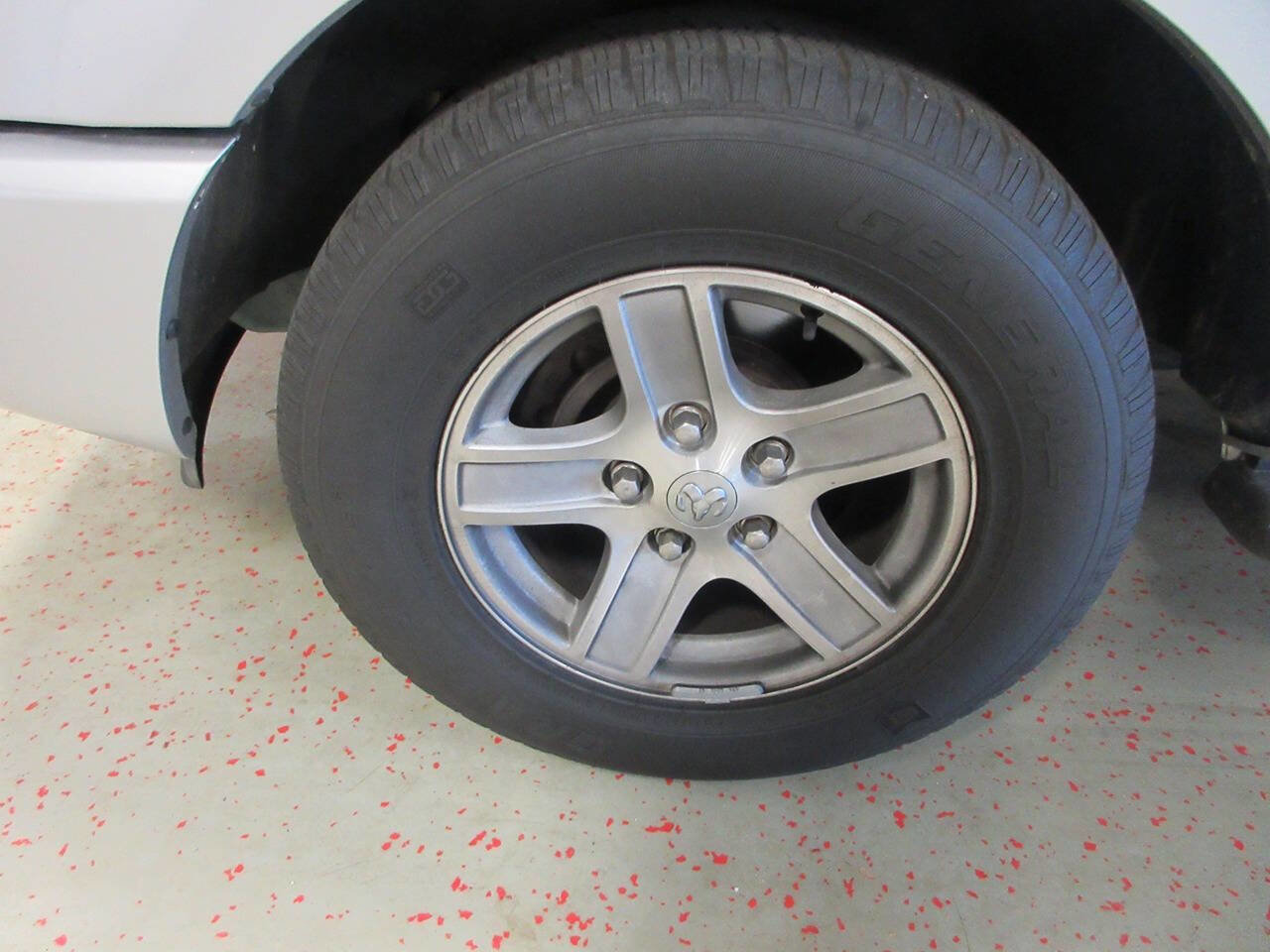 Used 2005 Dodge Durango SLT AWD/4WD image 19