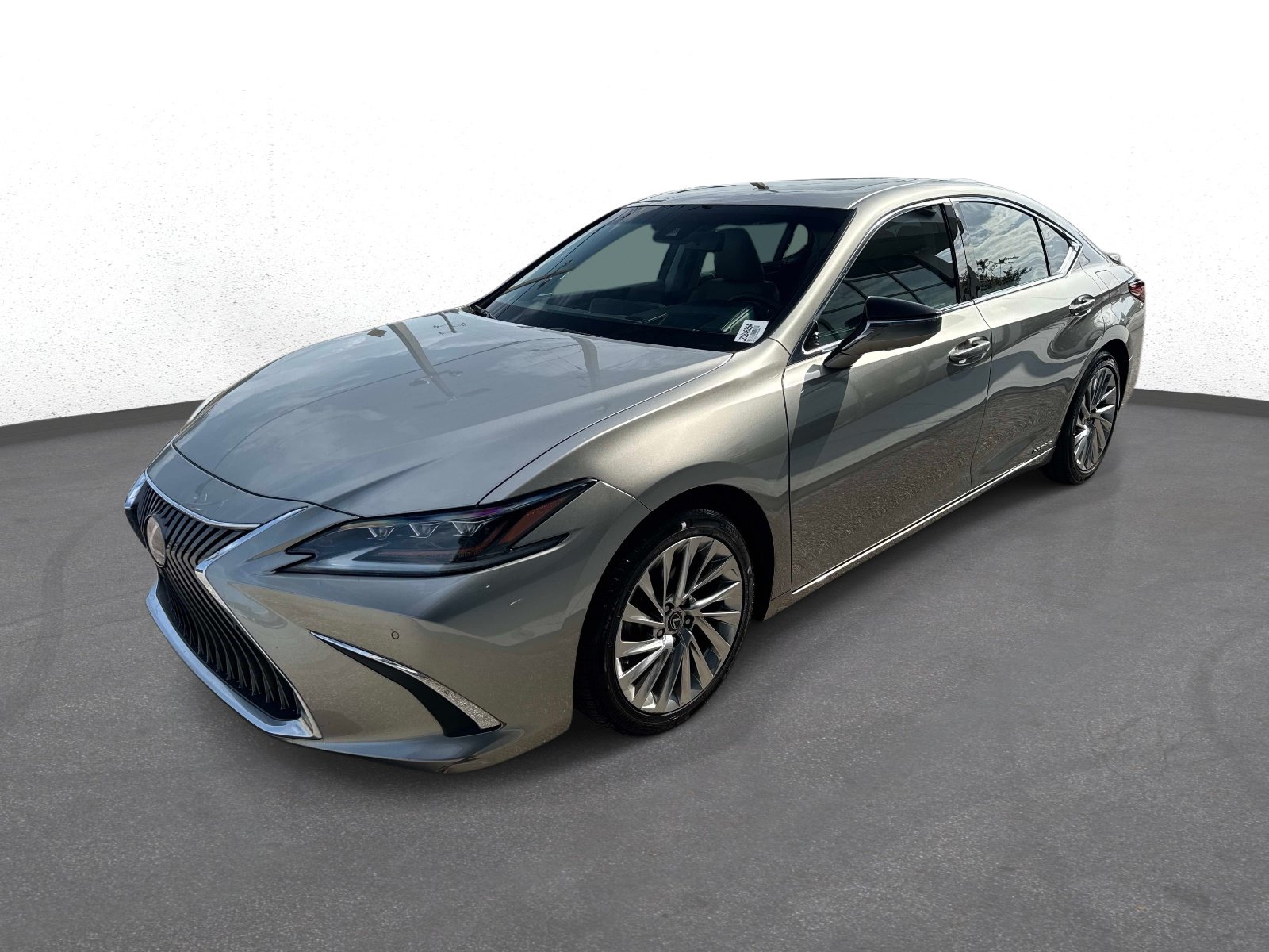 Used 2021 Lexus ES 300h Ultra Luxury w/ Accessory Package 2 FWD image 7