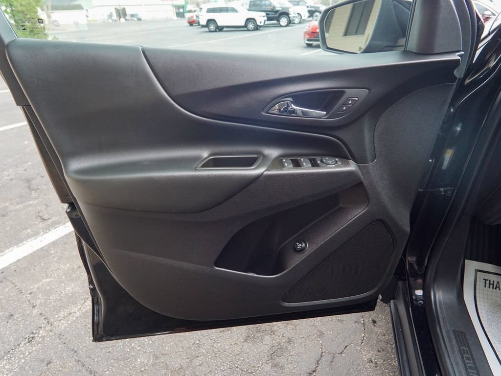 Used 2024 Chevrolet Equinox LT FWD image 16