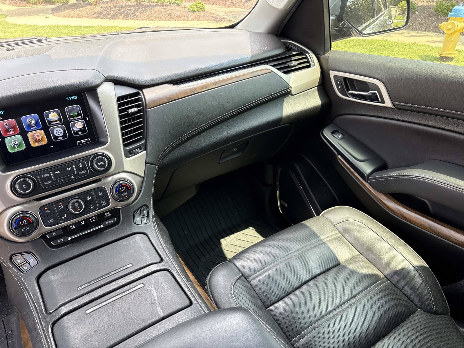 Used 2019 GMC Yukon Denali w/ Denali Ultimate Package AWD/4WD image 32