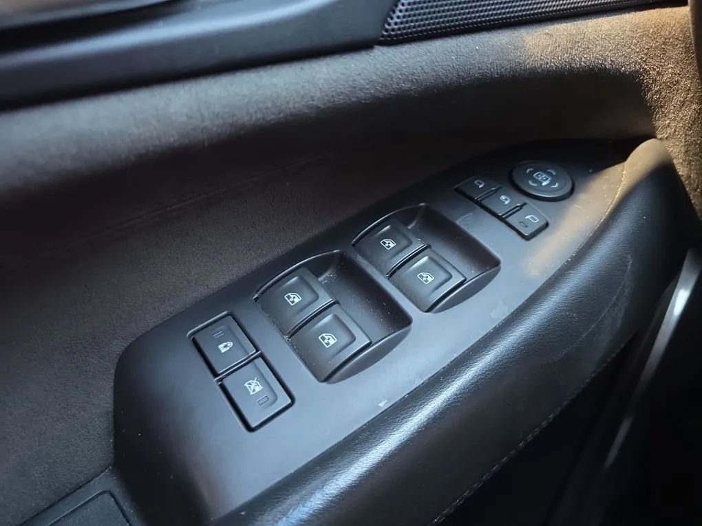 Used 2019 Cadillac Escalade Platinum AWD/4WD image 21