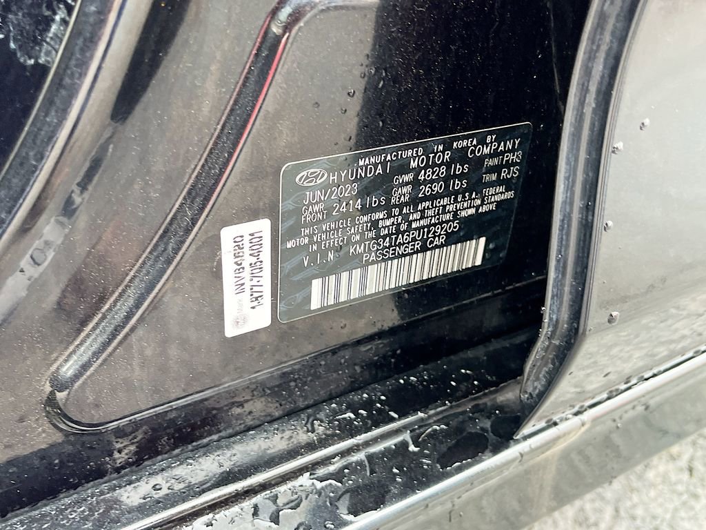 Used 2023 Genesis G70 2.0T image 32