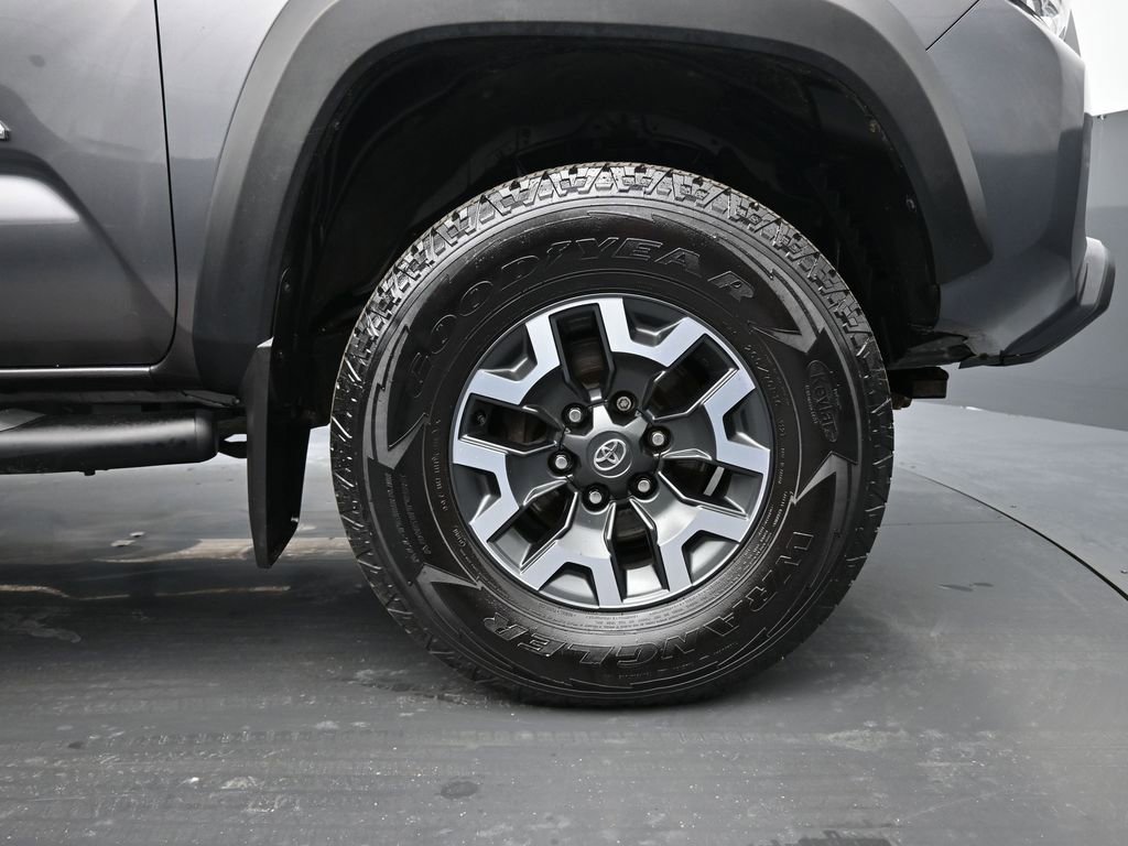 Used 2021 Toyota Tacoma TRD Off-Road image 10