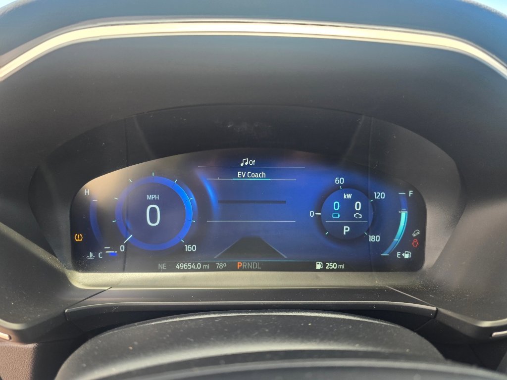 Used 2020 Ford Escape SE Sport image 22