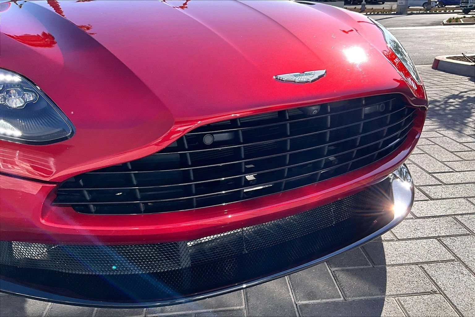 Used 2023 Aston Martin DB11 Coupe RWD image 27