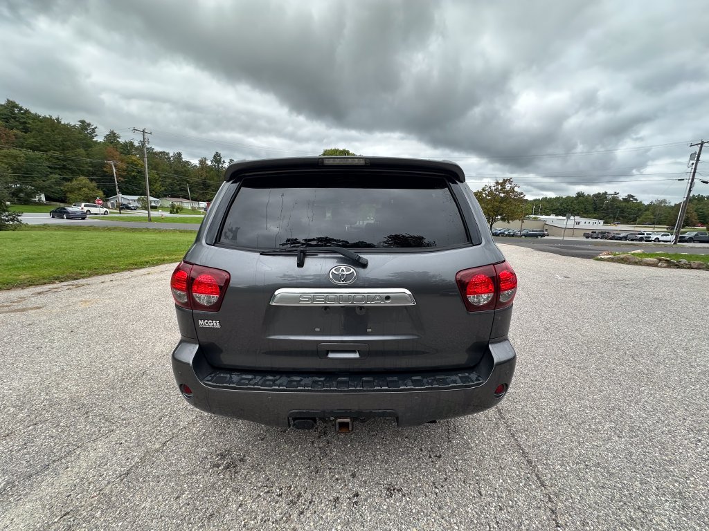 Used 2019 Toyota Sequoia Platinum AWD/4WD image 4