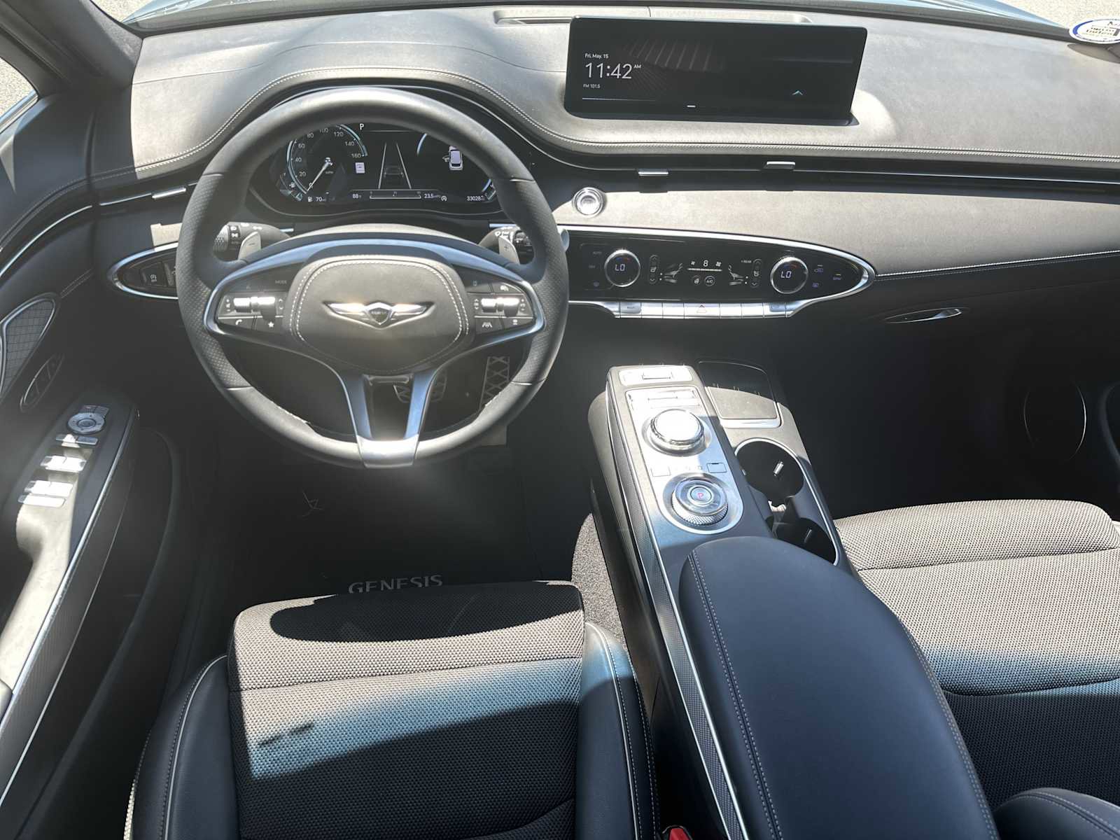Used 2024 Genesis GV70 2.5T w/ Sport Prestige Package AWD/4WD image 11